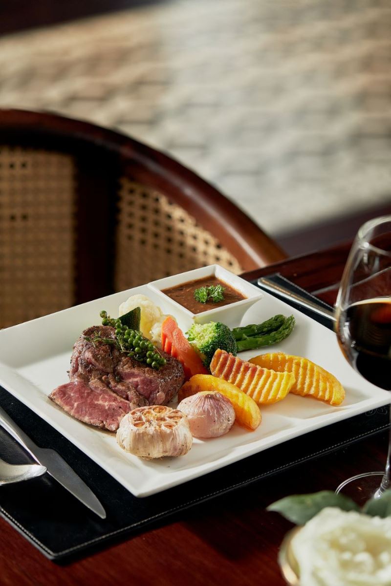 Ẩm thực trên du thuyền