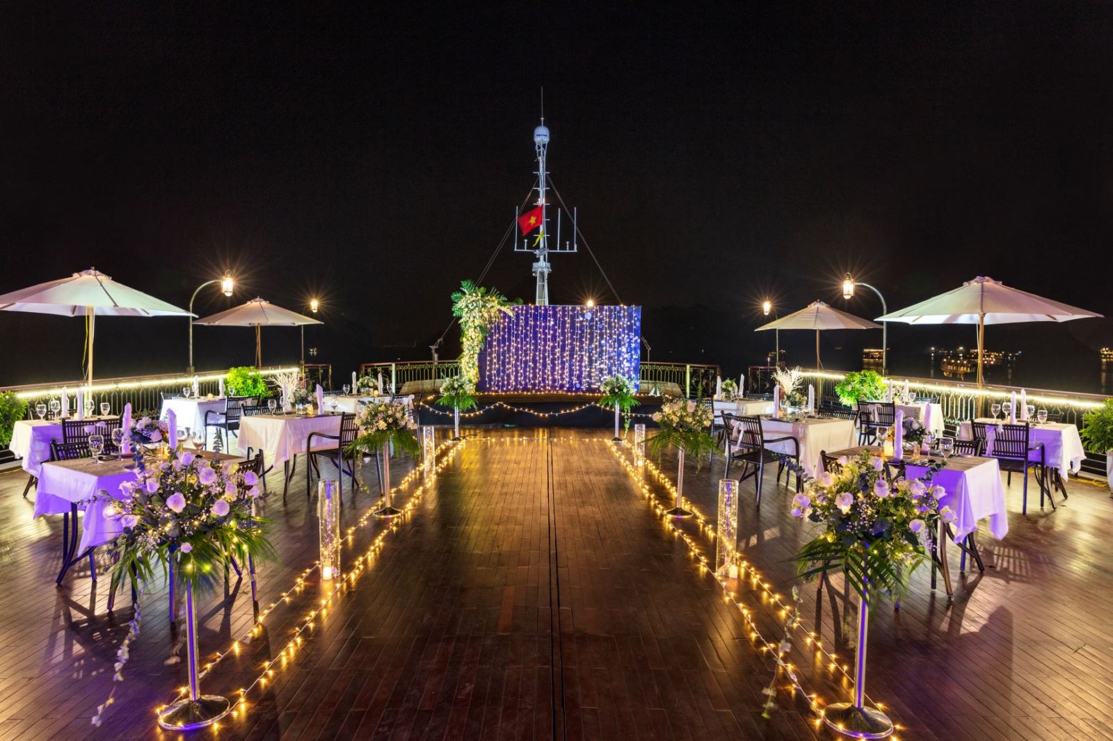 Indochine Cruise Lan Ha