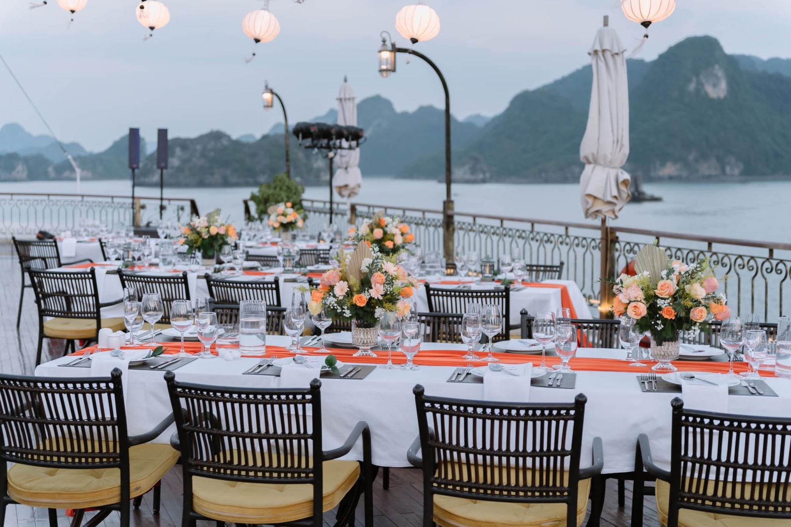 Lễ cưới decor và hoa